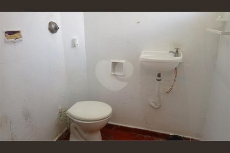 Casa à venda com 6 quartos, 200m² em Bela Aliança, São Paulo