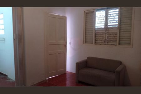 Casa à venda com 6 quartos, 200m² em Bela Aliança, São Paulo