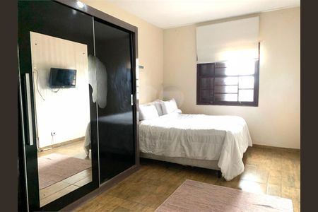 Casa à venda com 2 quartos, 200m² em Vila Hamburguesa, São Paulo