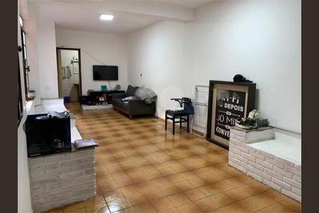 Casa à venda com 2 quartos, 200m² em Vila Hamburguesa, São Paulo