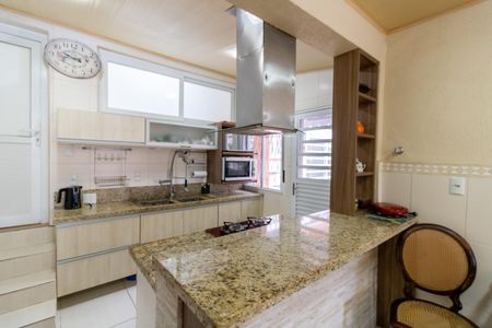 Casa à venda com 241m², 4 quartos e 3 vagas Casa à venda com 241m², 4 quartos e 3 vagasCozinha