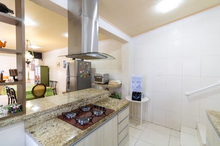 Casa à venda com 241m², 4 quartos e 3 vagas Casa à venda com 241m², 4 quartos e 3 vagasCozinha