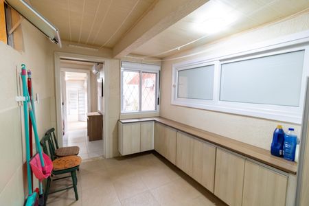 Casa à venda com 241m², 4 quartos e 3 vagas Casa à venda com 241m², 4 quartos e 3 vagasÁrea de Serviço