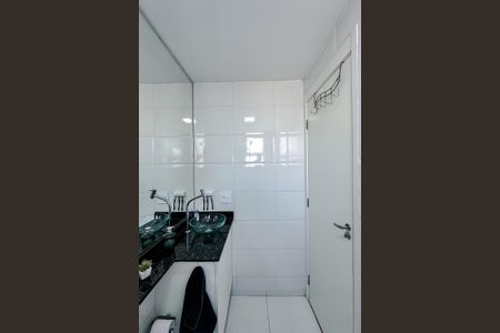 Apartamento à venda com 44m², 2 quartos e 1 vaga Apartamento à venda com 44m², 2 quartos e 1 vagaBanheiro Social