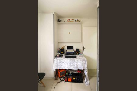 Casa à venda com 90m², 2 quartos e 2 vagasQuarto