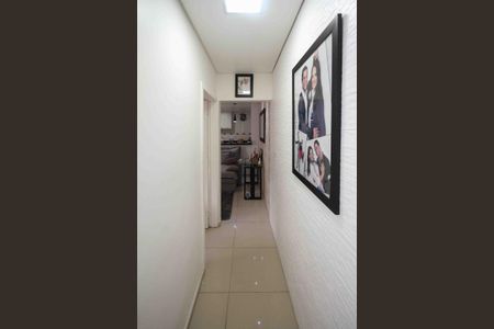 Casa à venda com 90m², 2 quartos e 2 vagasCorredor