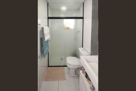 Casa à venda com 90m², 2 quartos e 2 vagasBanheiro da Suite