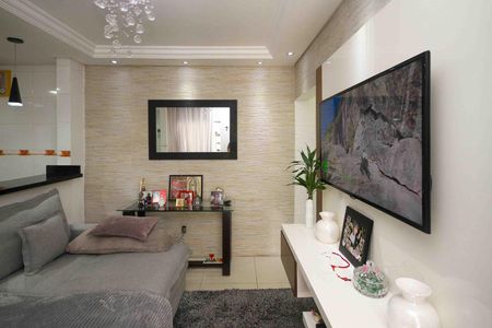 Casa à venda com 90m², 2 quartos e 2 vagasSala