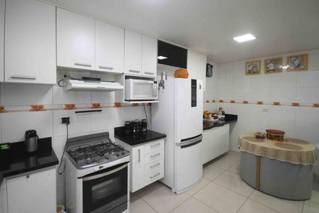 Casa à venda com 90m², 2 quartos e 2 vagasCozinha