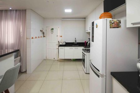 Casa à venda com 90m², 2 quartos e 2 vagasCozinha
