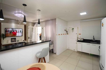 Casa à venda com 90m², 2 quartos e 2 vagasCozinha