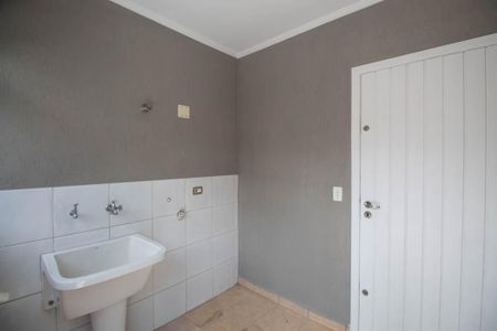 Casa à venda com 130m², 3 quartos e 2 vagas Casa à venda com 130m², 3 quartos e 2 vagasÁrea de Serviço