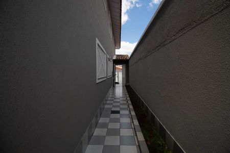 Casa à venda com 130m², 3 quartos e 2 vagas Casa à venda com 130m², 3 quartos e 2 vagasCorredor