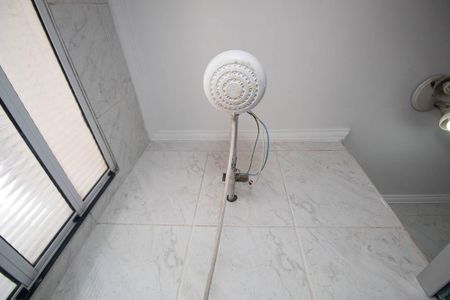 Casa à venda com 130m², 3 quartos e 2 vagas Casa à venda com 130m², 3 quartos e 2 vagasBanheiro 2