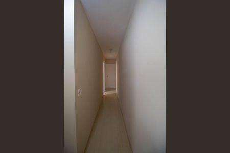 Casa à venda com 130m², 3 quartos e 2 vagas Casa à venda com 130m², 3 quartos e 2 vagasCorredor