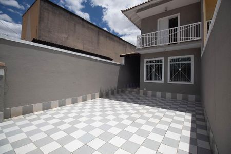 Casa à venda com 130m², 3 quartos e 2 vagas Casa à venda com 130m², 3 quartos e 2 vagasGaragem
