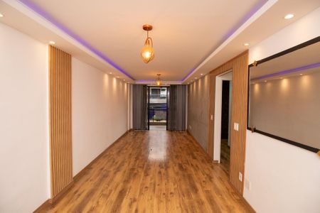 Sala de apartamento para alugar com 3 quartos, 120m² em Recreio dos Bandeirantes, Rio de Janeiro