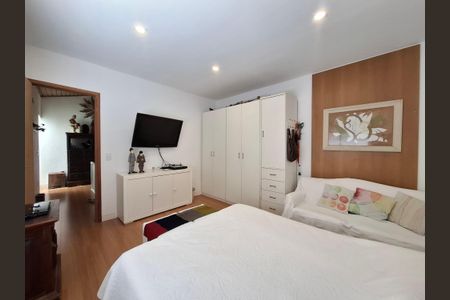 Apartamento à venda com 200m², 4 quartos e 1 vaga Apartamento à venda com 200m², 4 quartos e 1 vagaQuarto 4