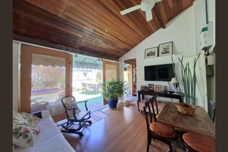 Apartamento à venda com 200m², 4 quartos e 1 vaga Apartamento à venda com 200m², 4 quartos e 1 vagaSala 2