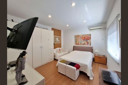 Apartamento à venda com 200m², 4 quartos e 1 vaga Apartamento à venda com 200m², 4 quartos e 1 vagaQuarto 4