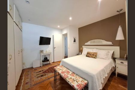 Apartamento à venda com 200m², 4 quartos e 1 vaga Apartamento à venda com 200m², 4 quartos e 1 vagaQuarto 2