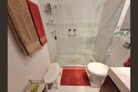 Apartamento à venda com 200m², 4 quartos e 1 vaga Apartamento à venda com 200m², 4 quartos e 1 vagaBanheiro 1