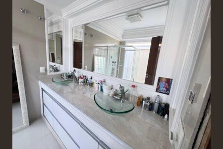 Casa de condomínio à venda com 320m², 4 quartos e 6 vagas Casa de condomínio à venda com 320m², 4 quartos e 6 vagasFoto 31