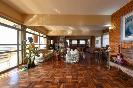 Casa à venda com 5 quartos, 691m² em Santa Lúcia, Belo Horizonte