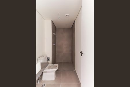 Banheiro de kitnet/studio à venda com 1 quarto, 32m² em Vila Gomes Cardim, São Paulo