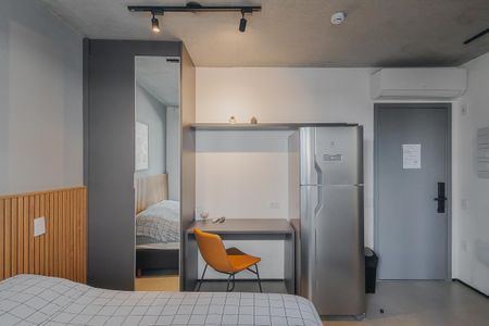 Quarto de kitnet/studio para alugar com 1 quarto, 20m² em Cerqueira César, São Paulo