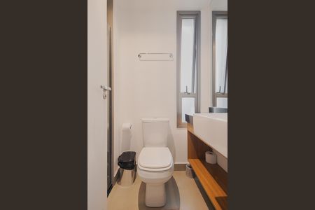 Banheiro de kitnet/studio para alugar com 1 quarto, 20m² em Cerqueira César, São Paulo