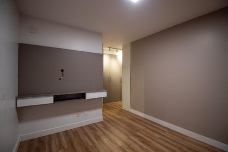 Apartamento para alugar com 171m², 3 quartos e 3 vagas Apartamento para alugar com 171m², 3 quartos e 3 vagasSuíte 2
