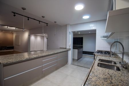 Apartamento para alugar com 171m², 3 quartos e 3 vagas Apartamento para alugar com 171m², 3 quartos e 3 vagasCozinha