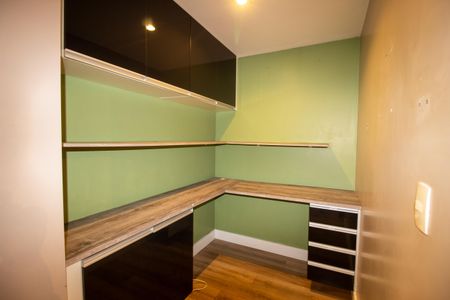 Apartamento para alugar com 171m², 3 quartos e 3 vagas Apartamento para alugar com 171m², 3 quartos e 3 vagasEscritório