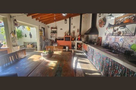 Casa à venda com 4 quartos, 376m² em Santa Maria, São Caetano do Sul