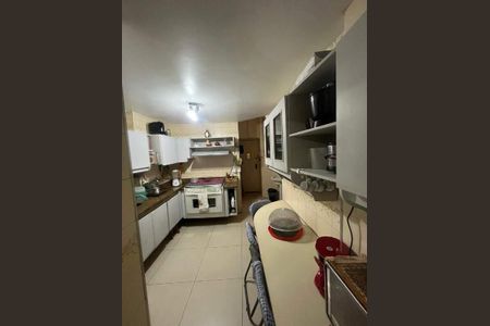 Apartamento à venda com 112m², 3 quartos e sem vaga