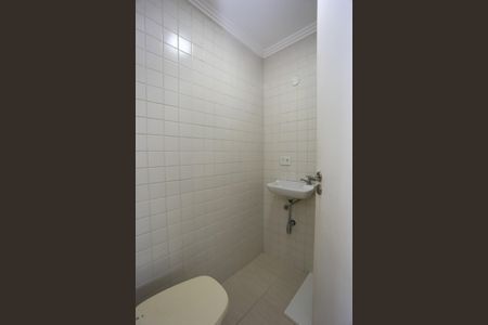 Apartamento para alugar com 274m², 3 quartos e 4 vagasBanheiro de Serviço