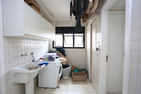 Apartamento para alugar com 274m², 3 quartos e 4 vagasÁrea de Serviço