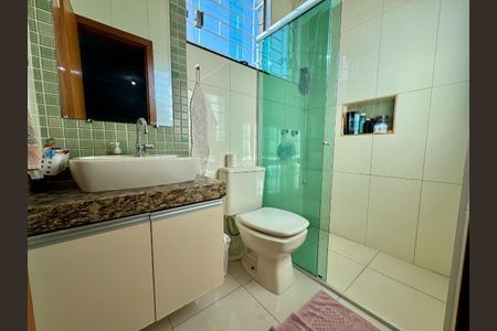 Casa à venda com 3 quartos, 284m² em Sinimbu, Belo Horizonte
