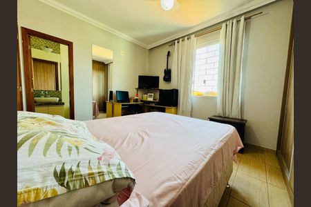 Casa à venda com 3 quartos, 284m² em Sinimbu, Belo Horizonte