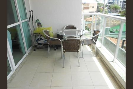 Apartamento à venda com 2 quartos, 75m² em Itaipu, Niterói