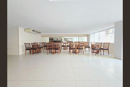 Apartamento à venda com 4 quartos, 235m² em Icaraí, Niterói
