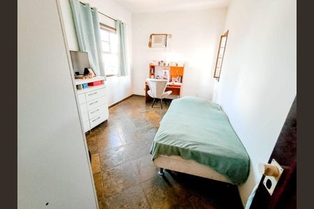 Casa à venda com 4 quartos, 400m² em Camboinhas, Niterói
