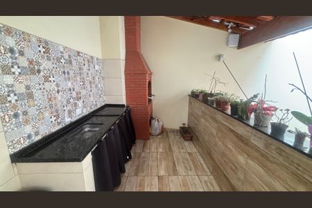 Casa à venda com 131m², 2 quartos e 2 vagas Casa à venda com 131m², 2 quartos e 2 vagasQuintal