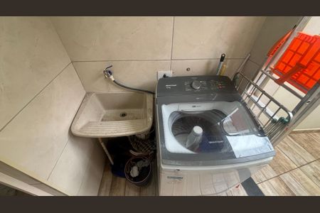 Casa à venda com 131m², 2 quartos e 2 vagas Casa à venda com 131m², 2 quartos e 2 vagasÁrea de Serviço