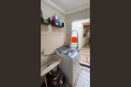 Casa à venda com 131m², 2 quartos e 2 vagas Casa à venda com 131m², 2 quartos e 2 vagasÁrea de Serviço