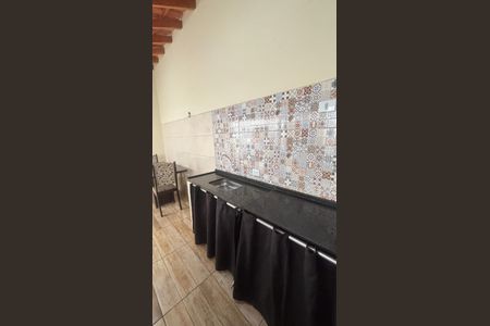 Casa à venda com 131m², 2 quartos e 2 vagas Casa à venda com 131m², 2 quartos e 2 vagasQuintal