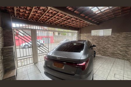 Casa à venda com 131m², 2 quartos e 2 vagas Casa à venda com 131m², 2 quartos e 2 vagasGaragem