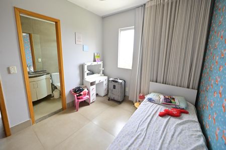 Apartamento para alugar com 81m², 3 quartos e 2 vagas Apartamento para alugar com 81m², 3 quartos e 2 vagasSuíte