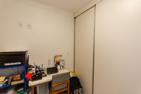 Apartamento à venda com 97m², 3 quartos e 2 vagasQuarto 2